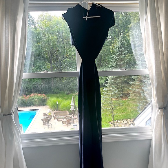 Lulu’s cut out and open back long, formal dress. Navy blue. Only worn once! - Picture 2 of 6